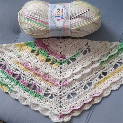 Crochet butterfly shawl - free crochet pattern + video | Crochet, Crochet beanie pattern ...