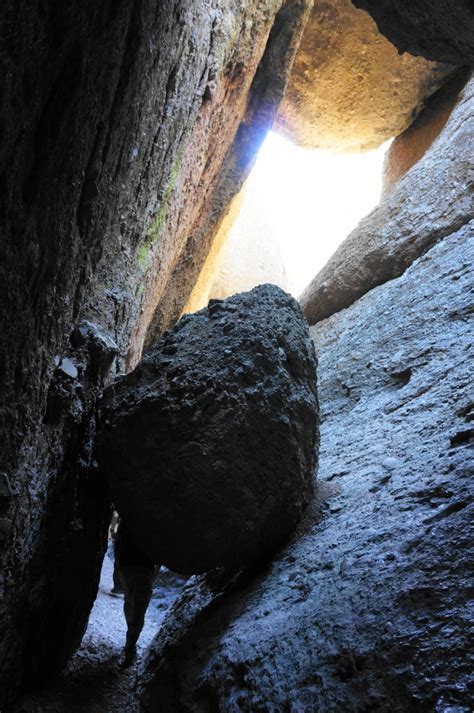 Balconies Cliffs – Balconies Cave Trail Loop (Pinnacles National Park ...