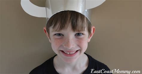 East Coast Mommy: Simple Paper Viking Helmet