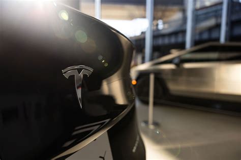 Tesla Sees Slower Growth in 2024 as It Works on Next-Gen Car