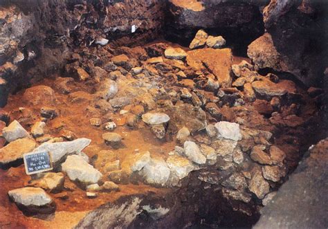 The Theopetra Cave in Thessaly: a 130,000 year old prehistory (Part 1)