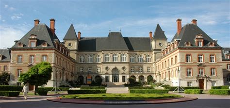 The International University Campus in Paris – + Fondation Suisse ...