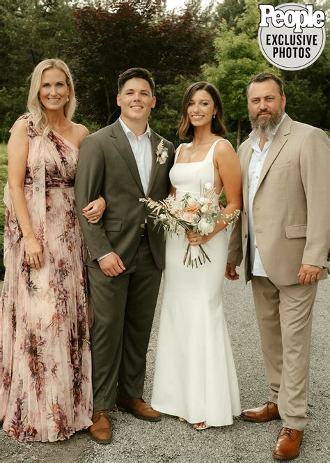 Bella Robertson and Jacob Mayo's Wedding: See Photos from the Duck Dynasty Star's Nuptials ...