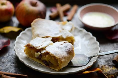 Apfelstrudel: Rezept für süßen Klassiker aus Österreich - Wo der Pfeffer wächst