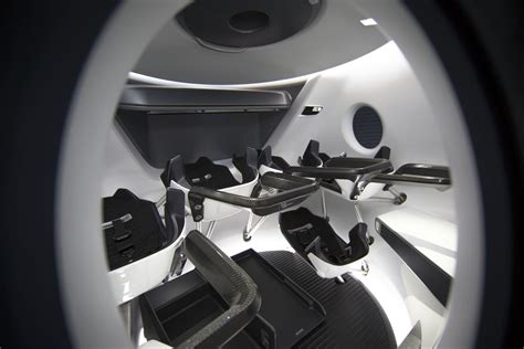 Spacex Dragon Interior V2