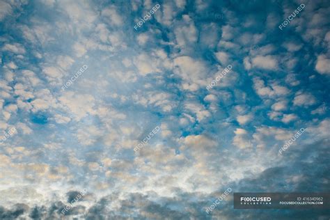 Beautiful blue sky. summer background with clouds — day, climate ...