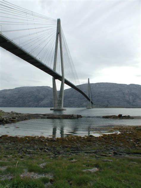 Helgeland Bridge (Sandnessjoen, 1991) | Structurae