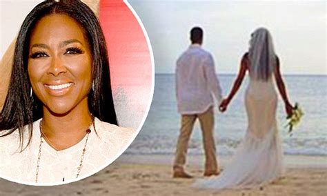 RHOA's Kenya Moore shares first photo from shock wedding | Daily Mail ...