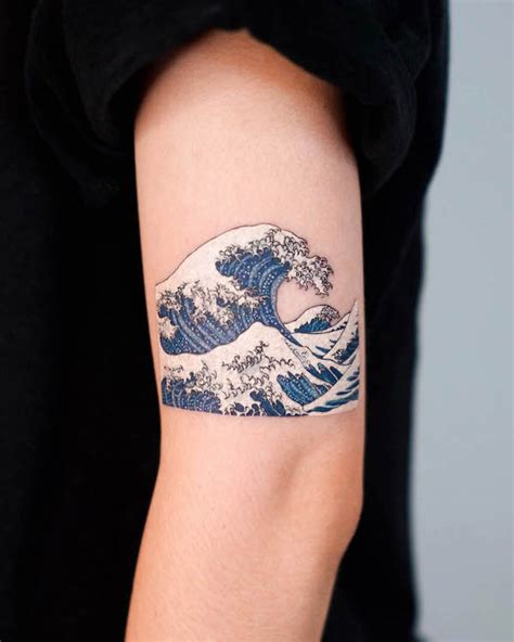 Aggregate 77+ japanese wave tattoo - in.coedo.com.vn