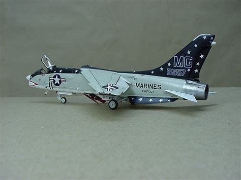 Chance Vought F-8K Crusader by Paul Osborne (Heller 1/72)