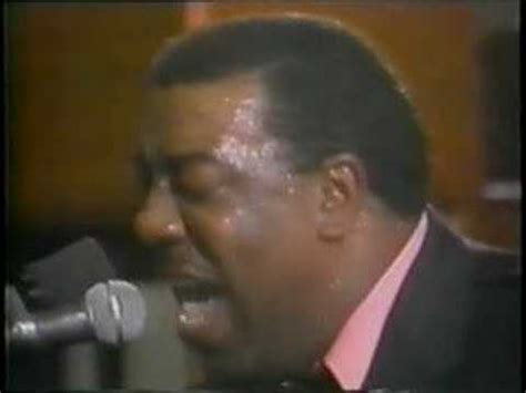 "Give It To Me" (1976)- Rev. James Cleveland - YouTube