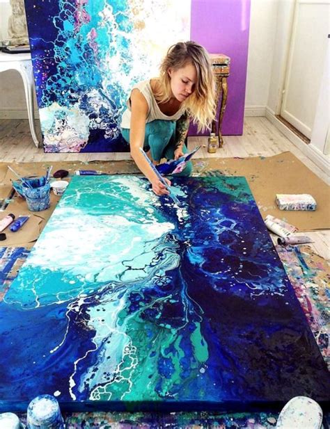 Why Acrylic Pouring Is Becoming So Popular - L'Essenziale