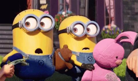 Hugs GIF - DespicableMe3 DespicableMe3GIFs Minion - Discover & Share GIFs