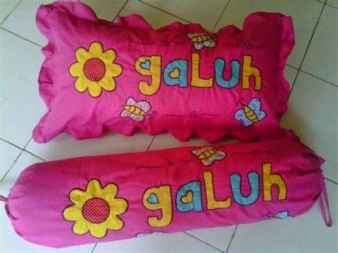 Q-ta Collection - Kreasi Unik dari Kain: Bantal+Guling Lucu