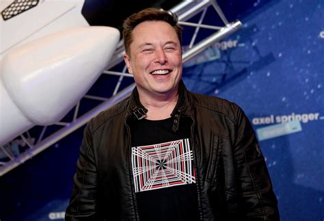 Elon Musk Reveals SpaceX’s Mars Colonizing Timeline | Observer