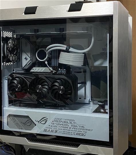 White & Black ROG themed build - Micro Center Build