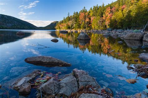 9 Beautiful Spots to See Fall Colors in Maine - Territory Supply