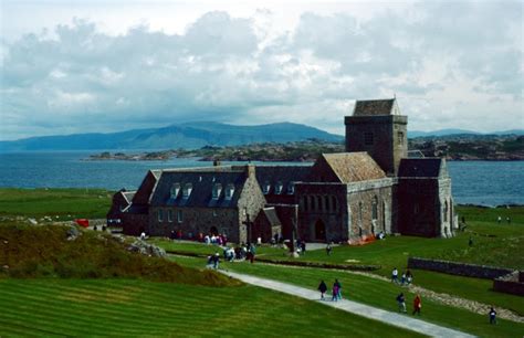 Love of Scotland: Iona Abbey