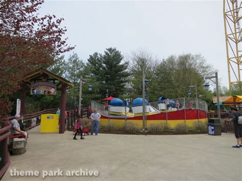 Camp Snoopy at Cedar Point | Theme Park Archive