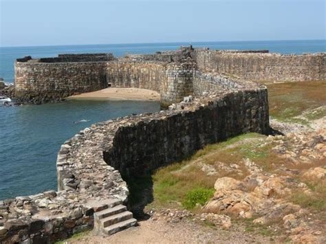 General view of Sindhudurg Fort | Download Scientific Diagram