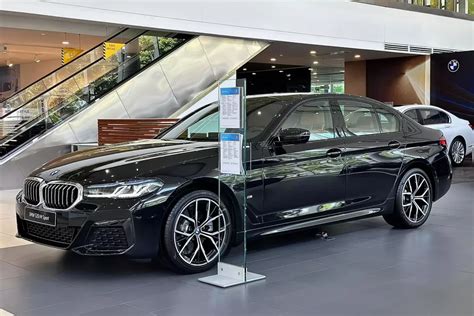 BMW 520I M SPORT - CARNOW.VN