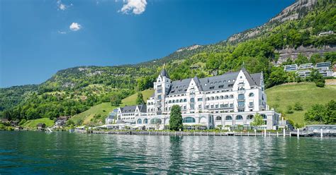 Welcome to the Park Hotel Vitznau on the shores of Lake Lucerne