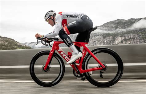 BIKE OF THE WEEK: TREK MADONE SLR - Road Bike Action