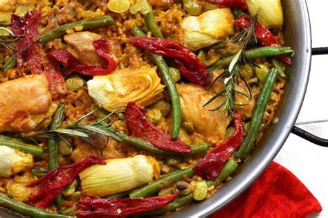 Valencian Paella Recipe - The Daring Gourmet