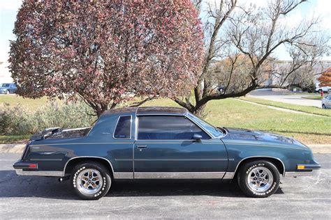 1986 Oldsmobile Cutlass Supreme | Midwest Car Exchange