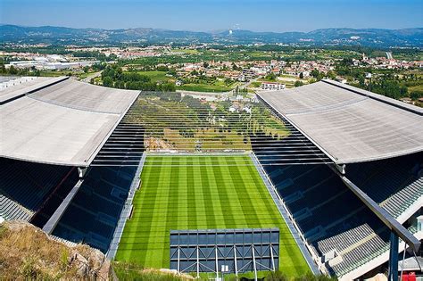 Pin em Estadios del Mundo