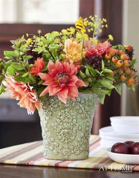 Pin by Tina Horn on ~ Summer Entertaining ~ | Flower arrangements ...