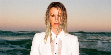 Alanis Morissette on Revisiting 'Jagged Little Pill' and Getting ...