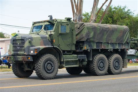 Medium Tactical Vehicle Replacement (MTVR) | U.S. Marine Exp… | Flickr