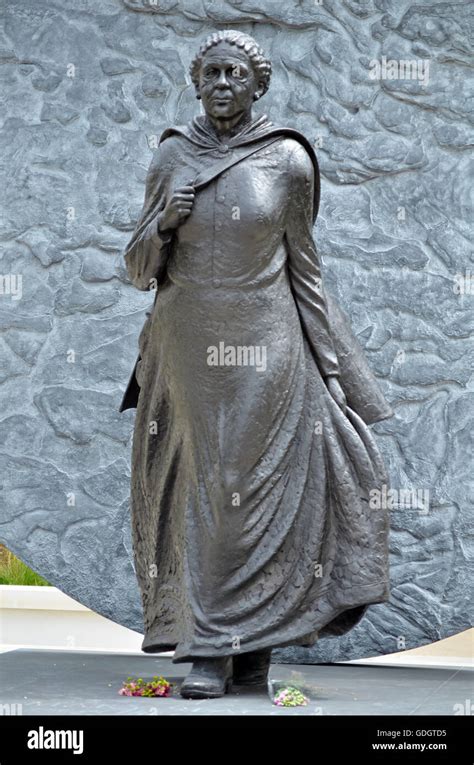 Statue of Crimean War nurse Mary Seacole in the gardens of St Thomas ...