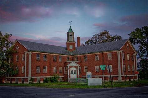 11 Of America's Haunted Former Asylums And Their Unsettling Pasts | Travel Channel