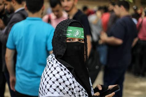 Hamas Headband photos | IMAGO