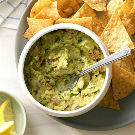 Simple Guacamole Recipe: How to Make It