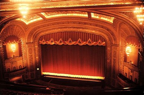 14 Awesome Movie Theaters From Around The World - Part 1