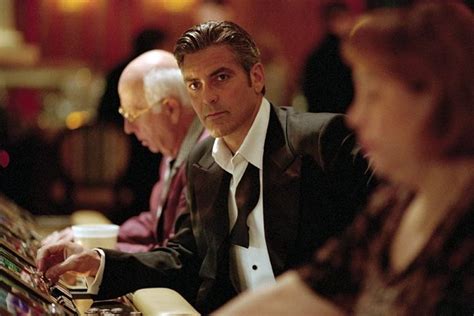 Ocean's Eleven Movie Review (2001) | The Movie Buff