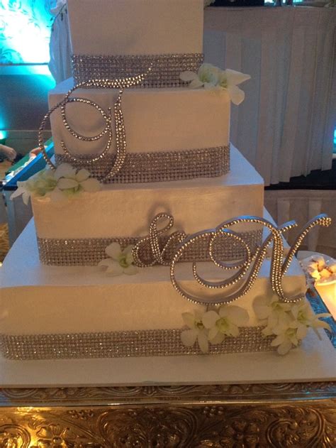 Our wedding Cake! Porto's Bakery :) | Wedding cake prices, Dream ...