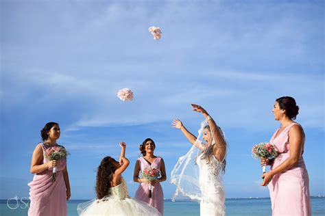 Beach Wedding Dream Sands Cancun - Janelle and John Paul