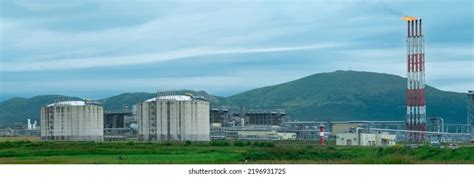 33 Panorama Liquefied Natural Gas Plant Images, Stock Photos & Vectors ...