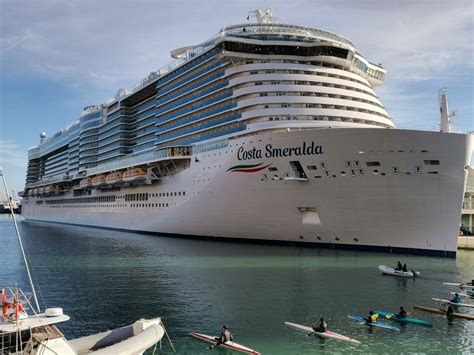 Costa Smeralda - description, photos, position, cruise deals