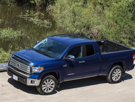 Toyota Tundra Double Cab Photos and Specs. Photo: Tundra Double Cab ...