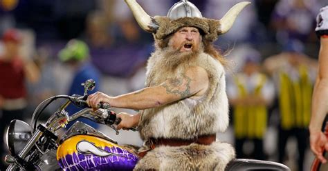 Vikings part ways with longtime mascot Ragnar | FOX Sports