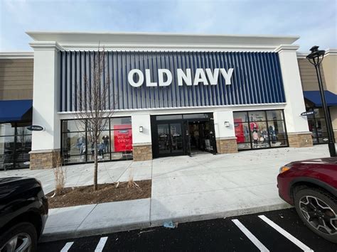 Old Navy Opens New Location at Hanover Crossing | Boston, MA Patch