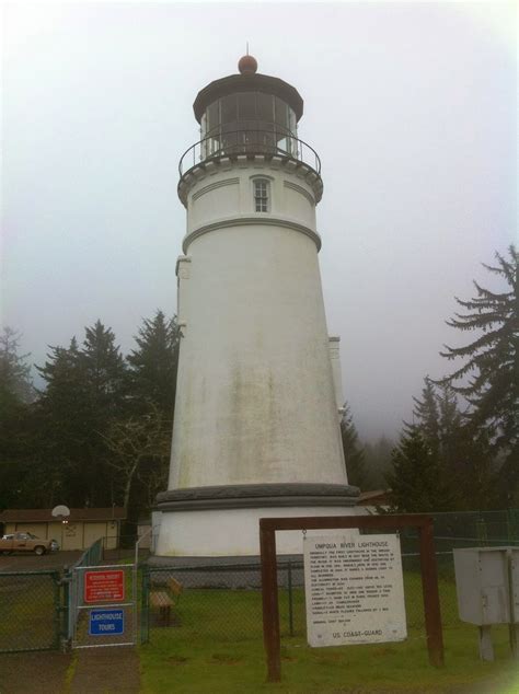 Essay-eh: Umpqua River Lighthouse