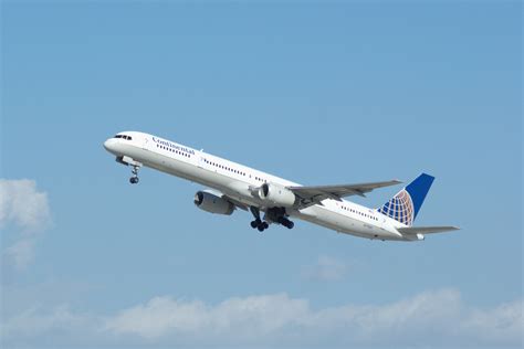 Boeing 757-300, Photos and Specifications