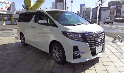 Watch a Silent Review of The New Toyota Alphard - autoevolution