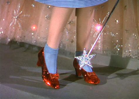 Minnesota man indicted over theft of Judy Garland’s ‘The Wizard of Oz’ slippers | CNN